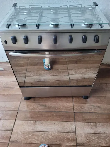 Vendo fogão 6 bocas com avarias em inox