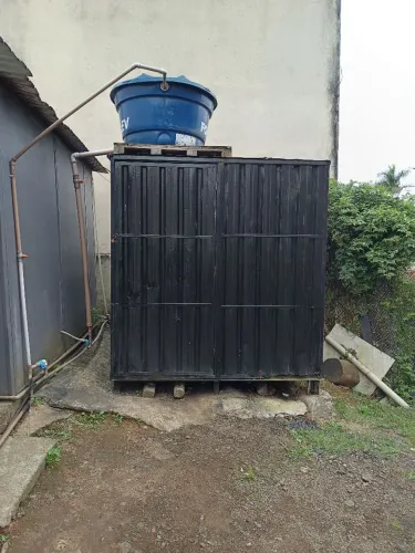 Container