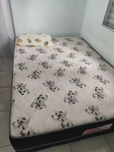Cama a venda