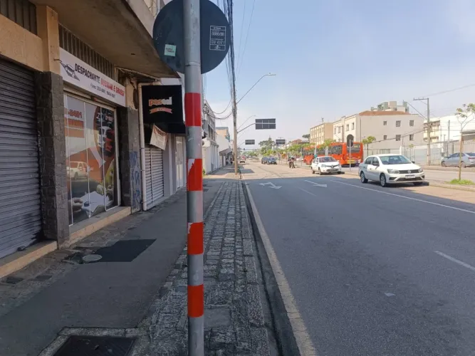 Sala comercial para alugar - R$ 1.590,00 liq / mês + taxas - Capão Raso- Curitiba/PR