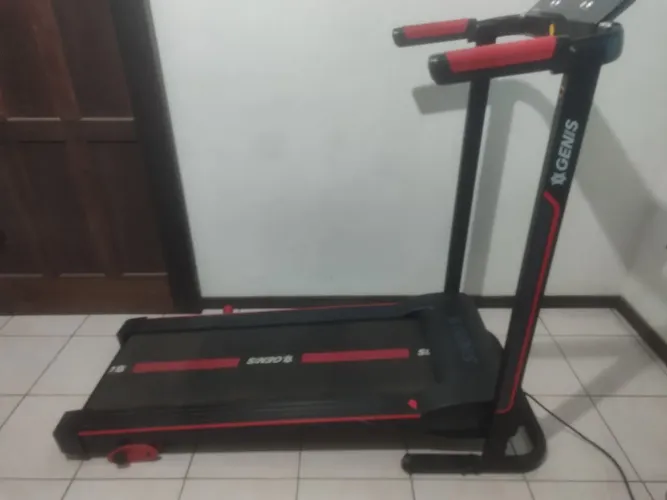 Esteira Ergométrica Dobrável GT 500 Genis