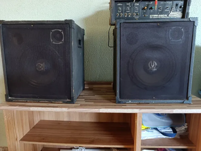Caixas de som com auto falante peener