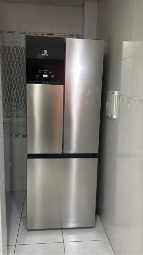 Geladeira Electrolux 3 portas praticamente nova, usada 3 meses