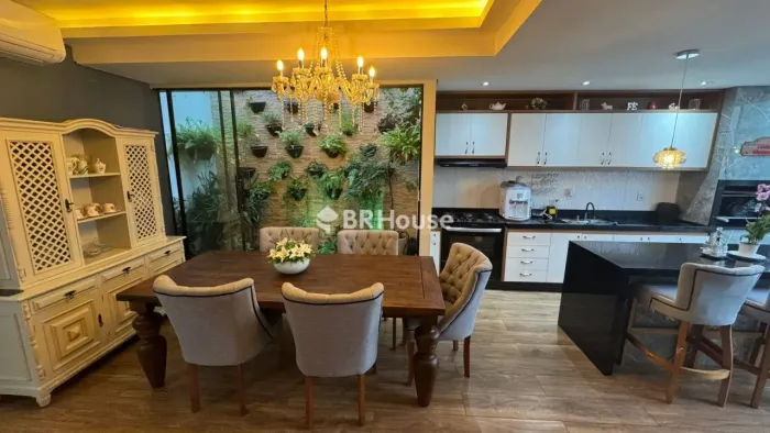 Ribeirão do Lipa | Casa de Condomínio 4 quartos, sendo 3 suites