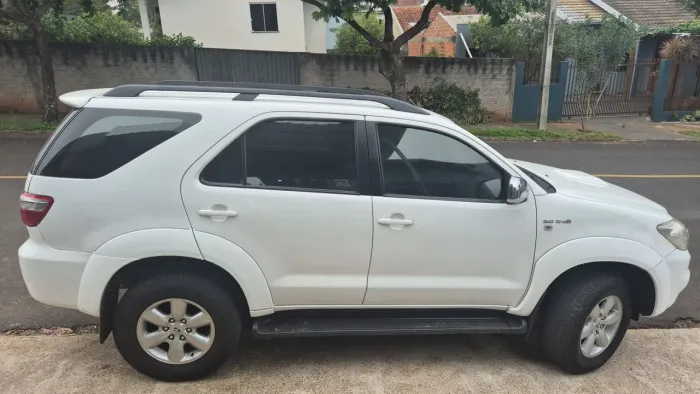 Toyota Hilux SW4 SRV D4-d 4X4 3.0 TDI Dies. AUT 2011