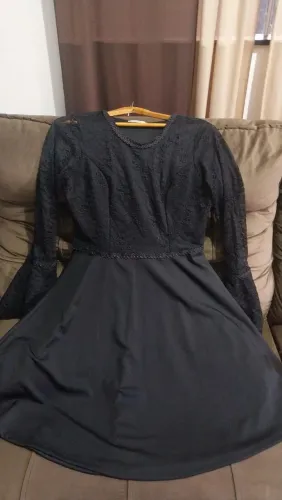 Vestido preto com rendas - Maria Amore