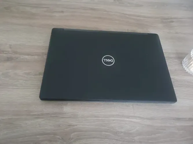 Notebook Dell Latitude 7390 i7-8650U, 8GB de memória, 512 NVME