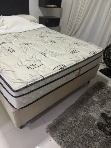 Cama box com colchão 