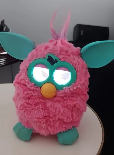 Furb Rosa original Hasbro- 2012-