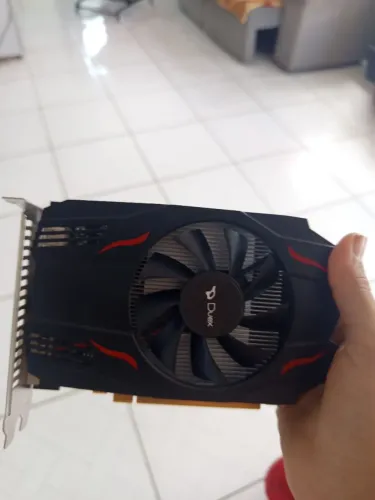 Vendo placa de vídeo RX 550 4gb ddr5 funcionando perfeitamente conservado 