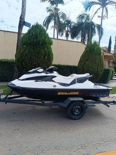 Jet ski GTX ano 2012. 215 HP 127 horas. 59.800.0