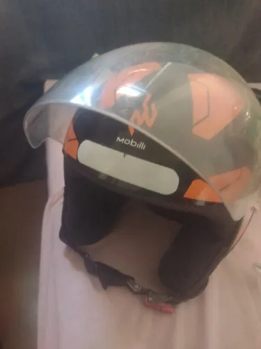 Capacete