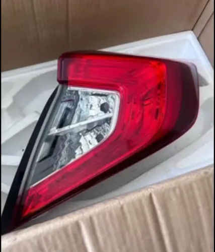 Vendo Lanterna Traseira Honda CivicG10 (lado direito apenas)