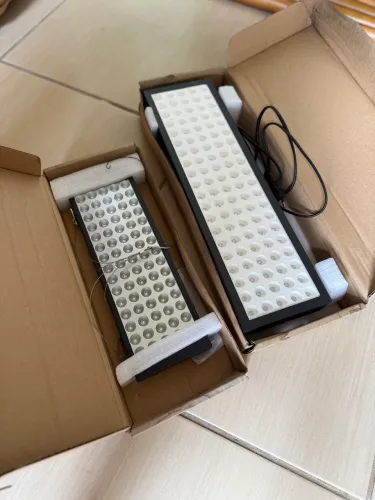 2 painéis de LED full Spectrum para Cultivo Indoor 300w e 40w 