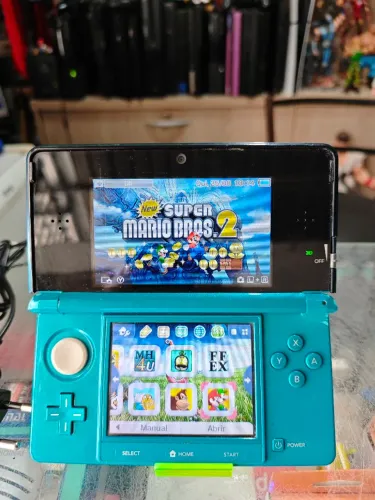 Nintendo 3ds BLUE destravado cartão 64gb cheio de jogos ótimo estado ac trocas...