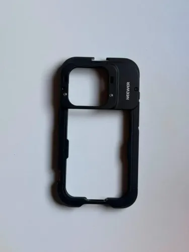 Case/Rig Gaiola Neewer para iPhone 15 Pro