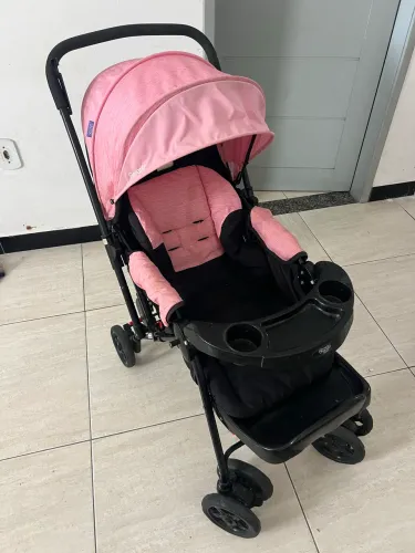 Carrinho de bebê + bebê conforto