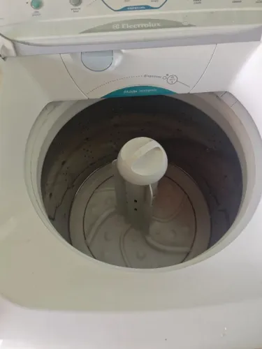 Máquina de lavar com defeito (único defeito fazendo muito barulho quando centrífuga)