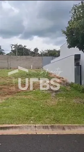 Terreno em condomínio com 360m² à venda no Varanda Sul