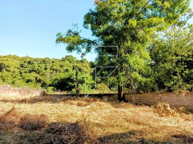 Imóvel para venda tem 400 metros quadrados em Village da Praia - Guarapari - ES