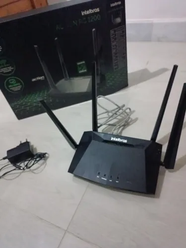 Roteador e REPETIRDOR Intelbras RG 1200