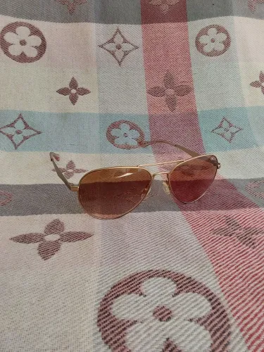 Óculos de Sol estilo Aviador Óticas Carol com Bruna Marquezine