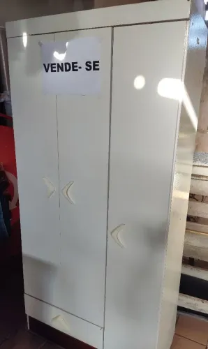 Vendo Guarda Roupa