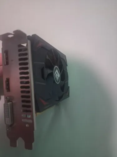 Placa de video Amd Rx 550 4gb 128 bits 