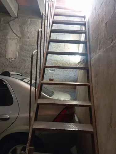 Escada de ferro