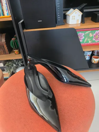 Sandália Mule em couro Schutz