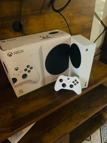 Vendo Xbox siries s em perfeito estado