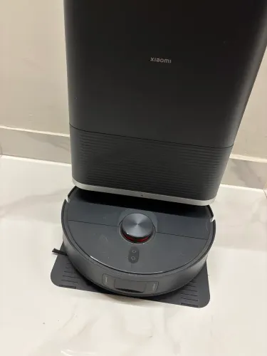 Vende-se  robô aspirador Xiaomi robô x20 max 220v 