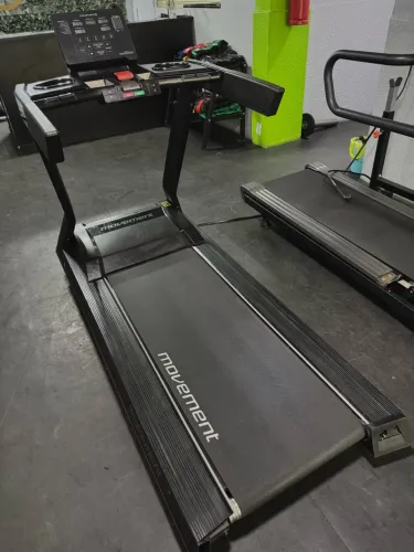 Esteira profissional movement LX 3.0 ( usada)