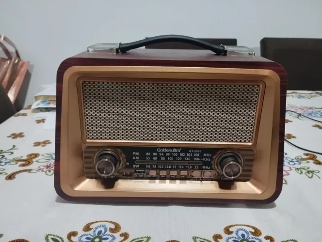 Radio Portátil Vintage Novo na Caixa