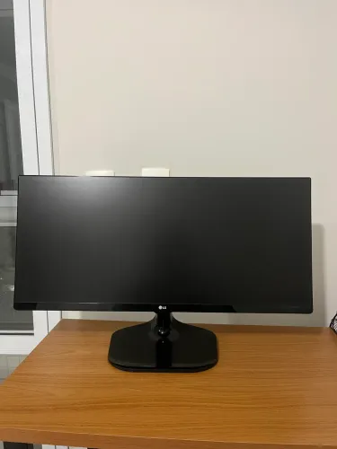 Monitor LG 25UM58
