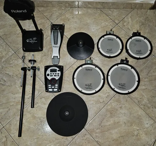 Bateria eletrônica Roland td Pad e Prato
