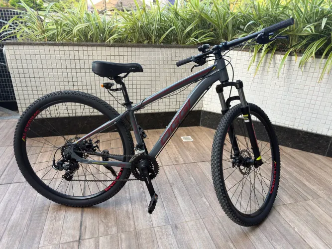Bicicleta OGGI HACKER SPORT