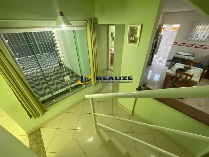 s- Triplex com 5 qts 2 suite - revesivecivel- Mobilhada, ventilação nordest sua familia m