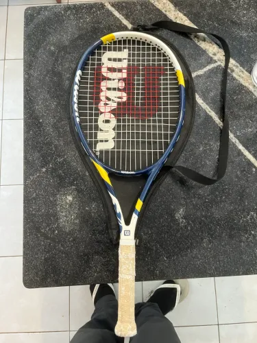 Raquete de tênis da Wilson com capa original 