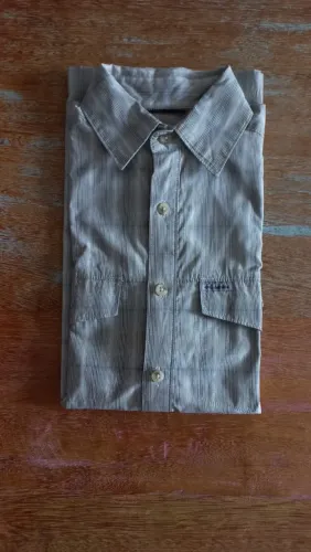 Camisa Columbia maga curta