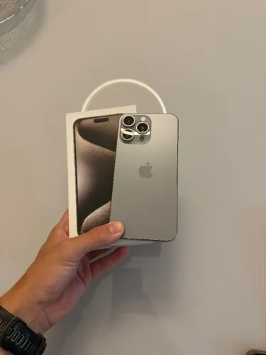 iPhone 15 Pro Max 256GB Titânio Natural - Impecável, Bateria 82%, Completo - Cartao até 18