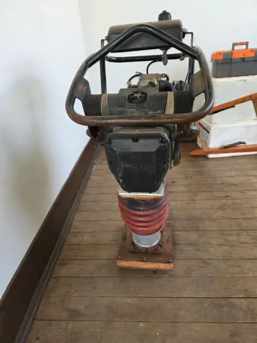 Compactador sapinho pula pula