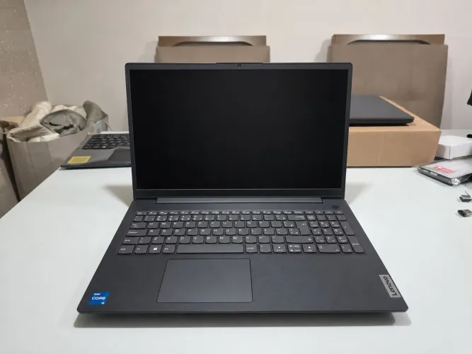 Notebook Lenovo V15 i5 12° - 16gb - 256gb