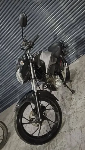 Moto a venda estado de zera.