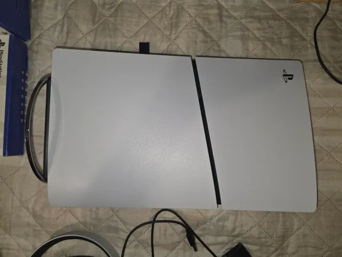 Ps5 Slim 1 Tb com leitor de disco + Gran Turismo 7 + Astro Bot