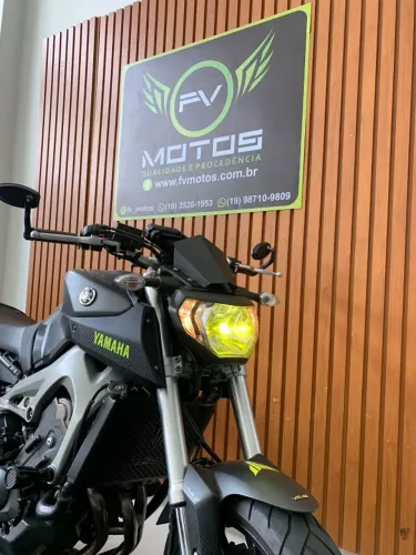 YAMAHA MT-09 CINZA 2016 - IMPERDÍVEL