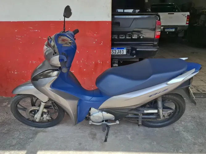 VENDO HONDA BIZ 125 2021 R$ 14.000 QUITADO