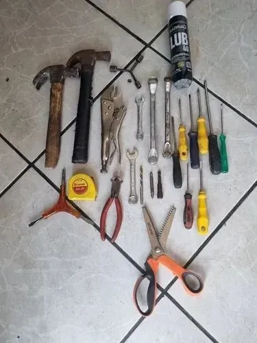 ferramenta de construçao