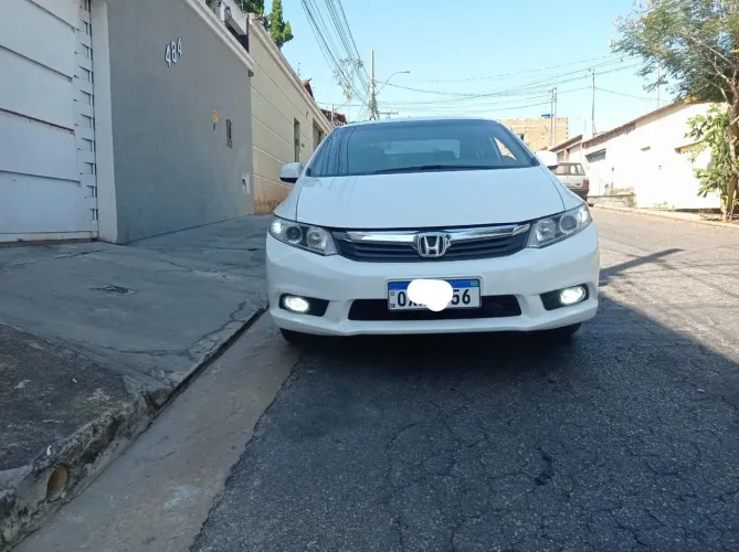 Honda Civic Sedan LXS 1.8/1.8 Flex 16V Aut. 4P 2014