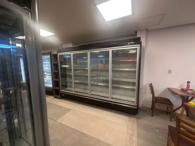 Vendo freezer Auden modelo expositor 4 portas vidro